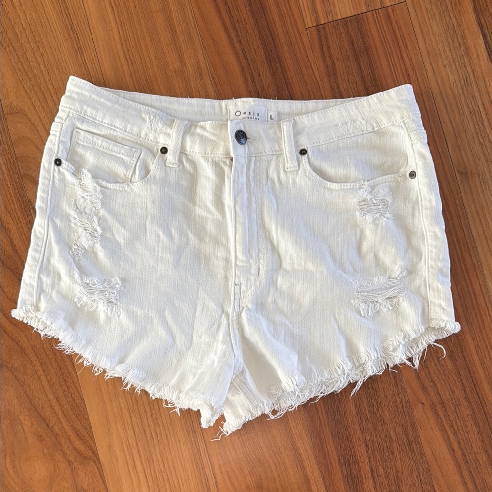 Vici Oasis Women's White Denim Shorts